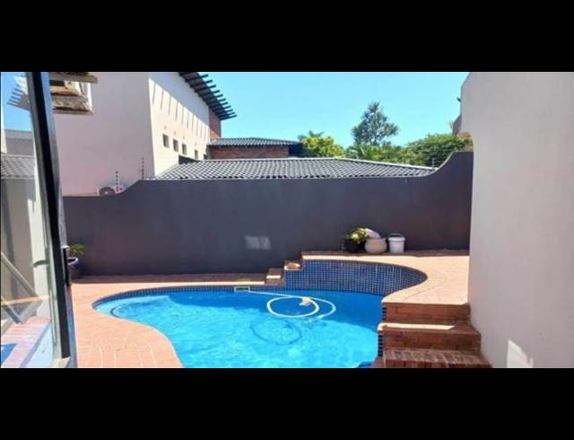 4 BEDROOM HOUSE FOR SALE IN MEER EN SEE